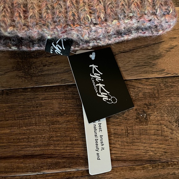 Kyi Kyi Faux Fur Pompom Cable Knit Beanie in Natural - Picture 4 of 4